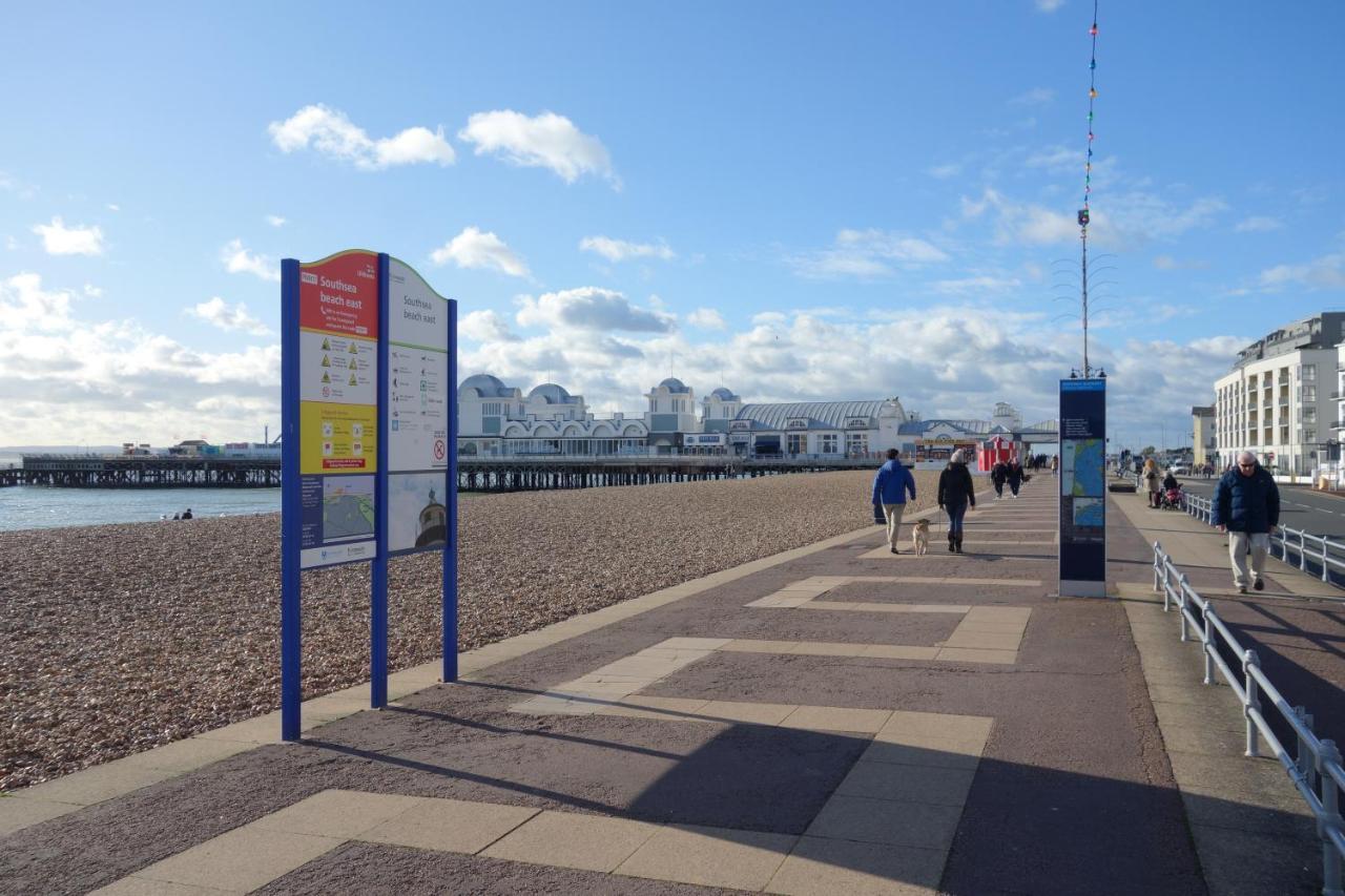 Ann Apartments Opposite The Pier With Sea View Portsmouth Exterior photo